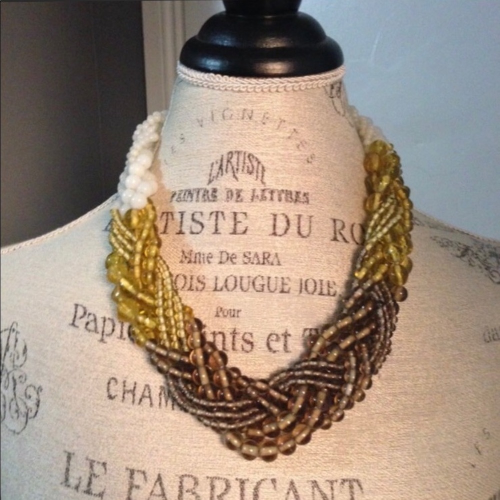 Gorgeous Brand New 3 Color Necklace